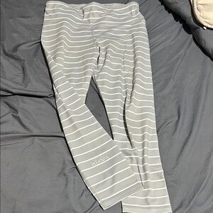 Kiava Gray Striped capri Leggings